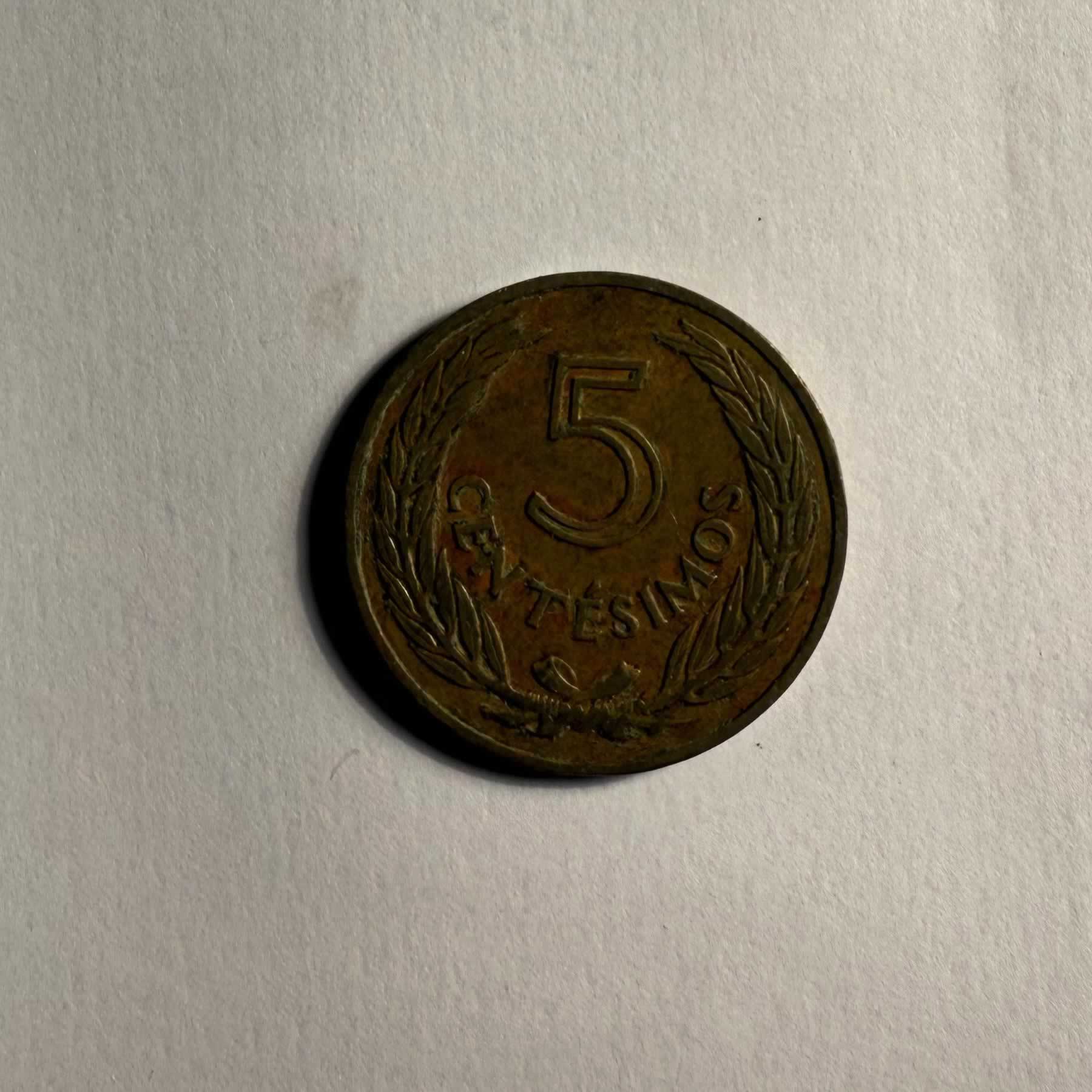 Anverso de 5 Centésimos, 1960