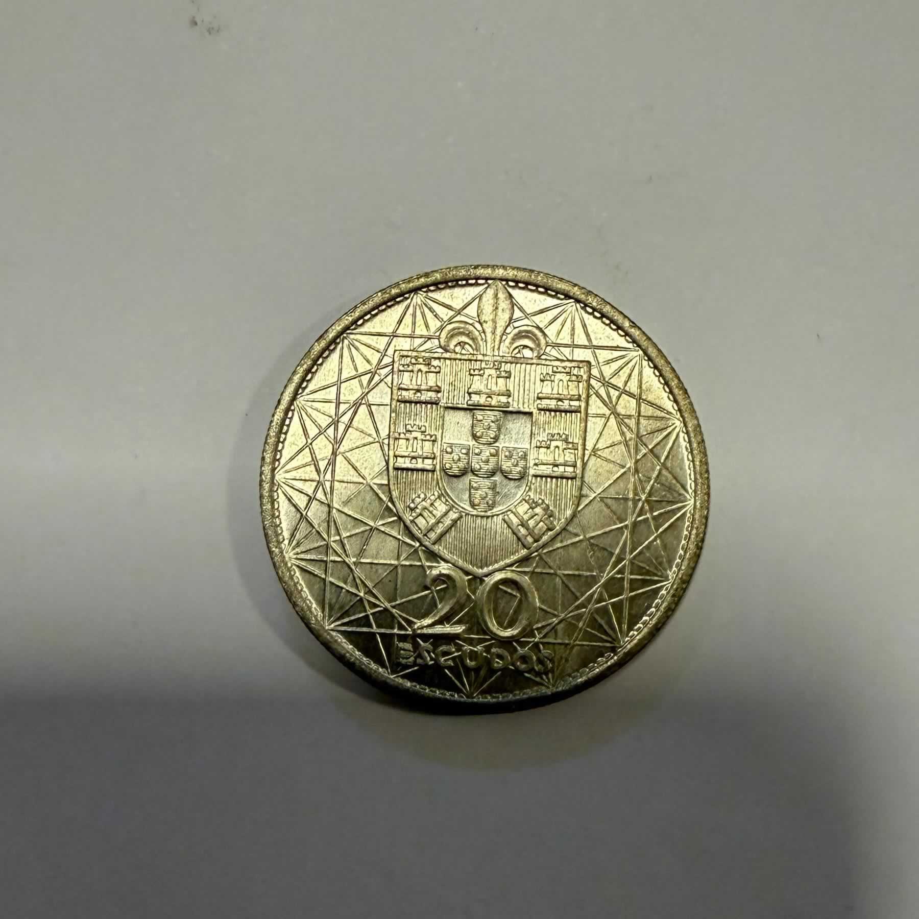 Anverso de 20 Escudos, 1966