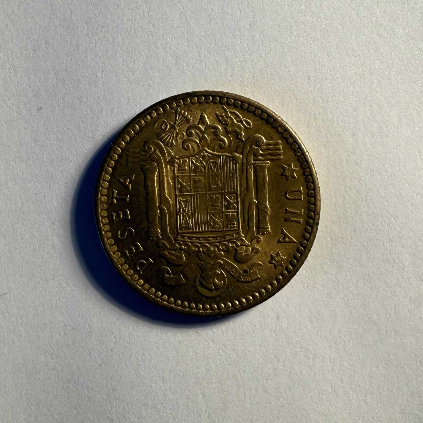 Anverso de 2 Peseta, 1947, 1953, 1963