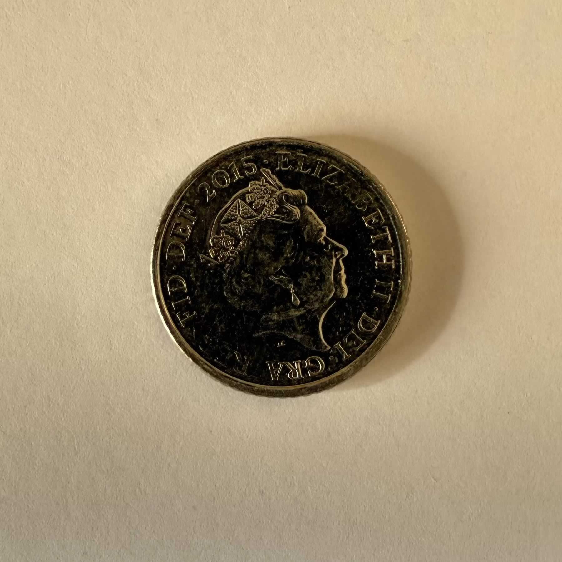 Reverso de 5 Pence, 2015