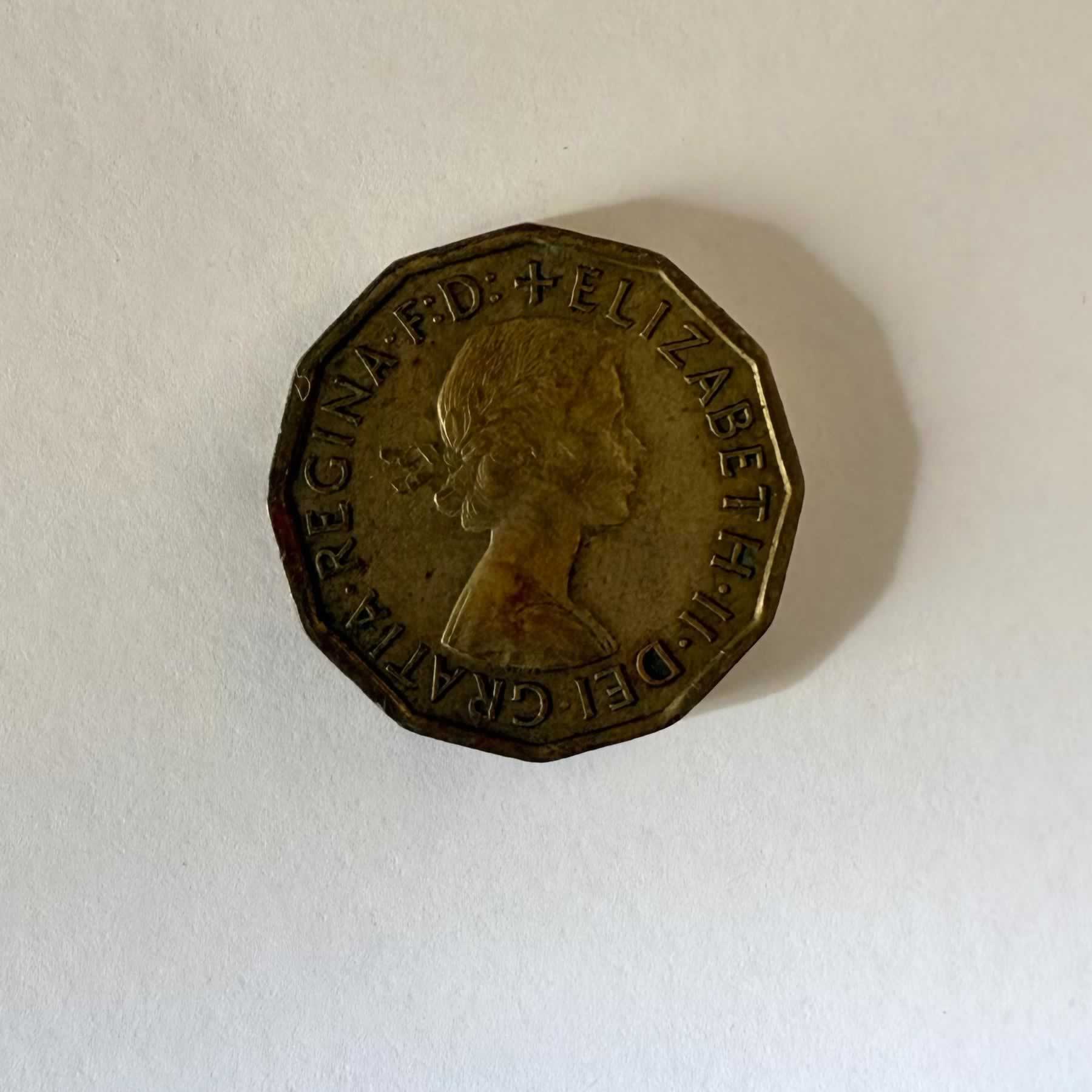 Reverso de 3 Pence, 1961, Reino Unido · Reina Elizabeth II 1953 - 1967