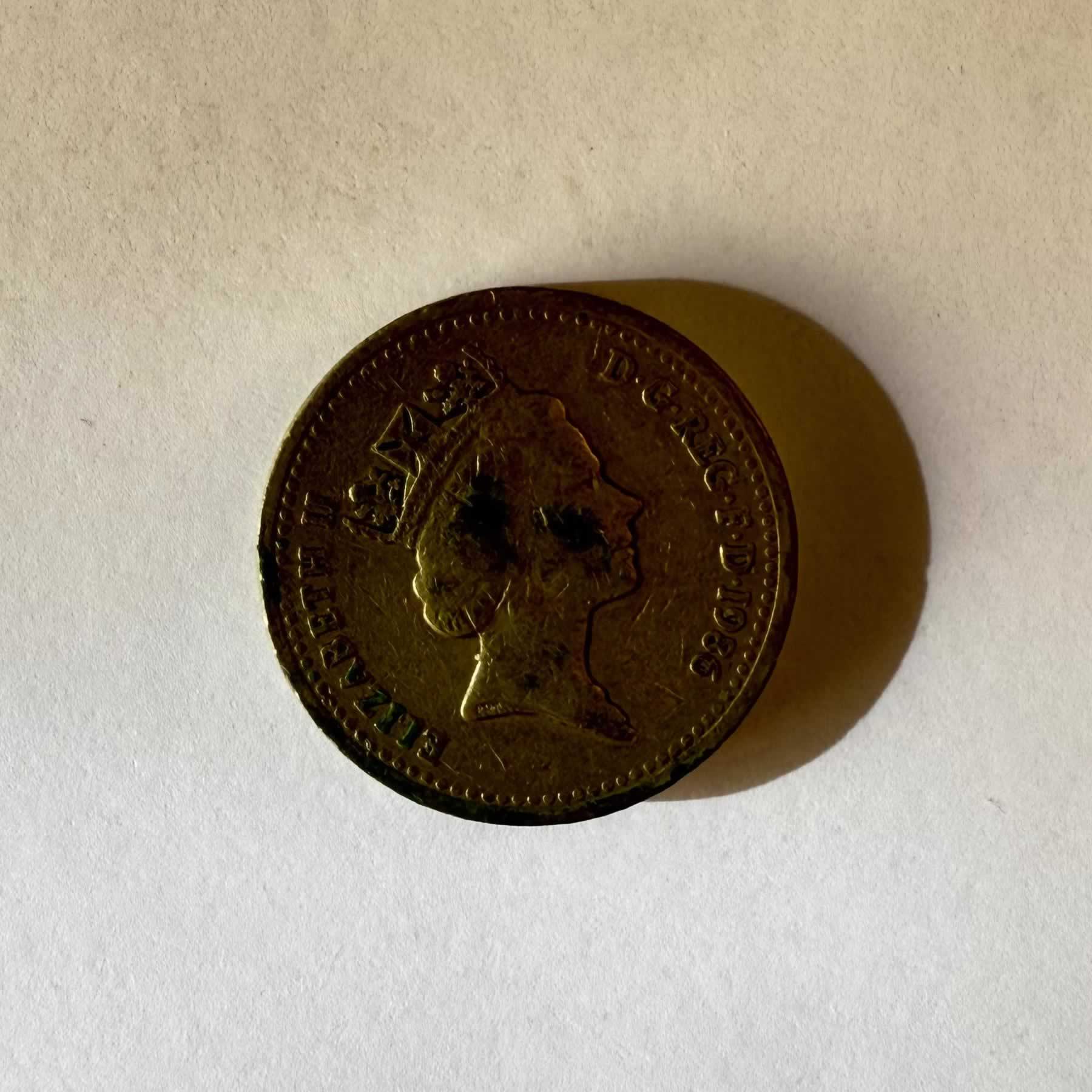 Reverso de 1 Pound, 1986
