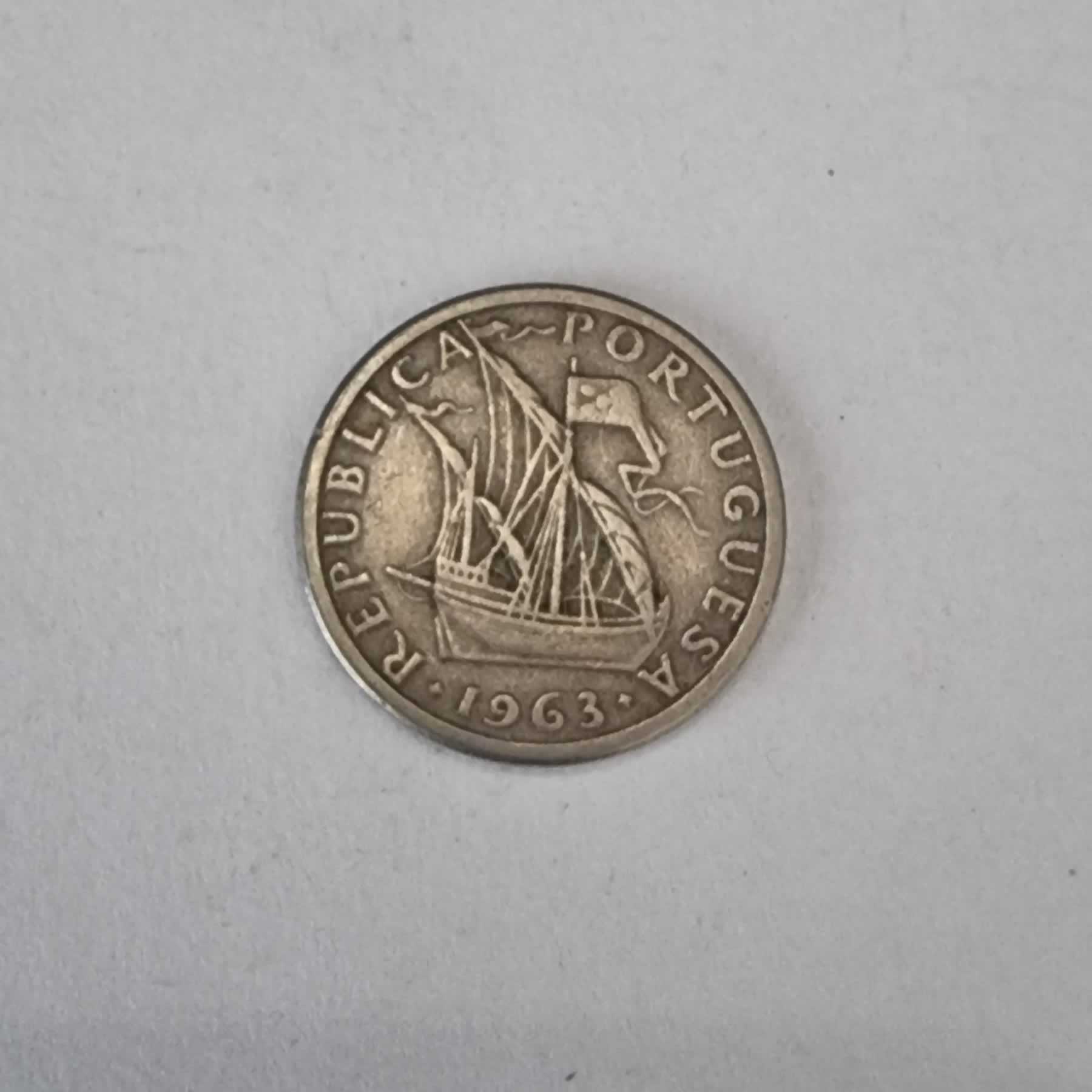 Anverso de 2-1/2 Escudos, 1963