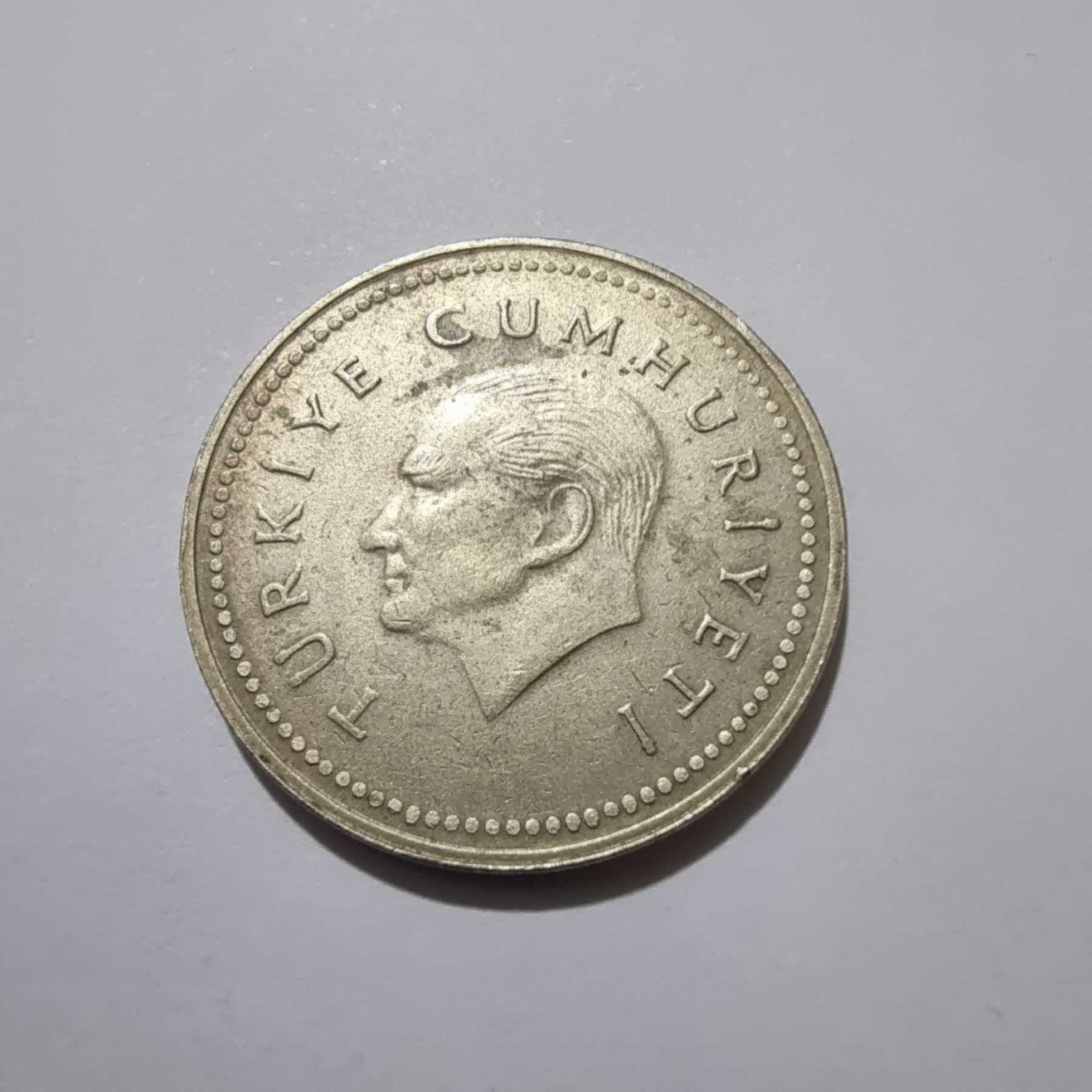 Anverso de 5000 Lira, 1993