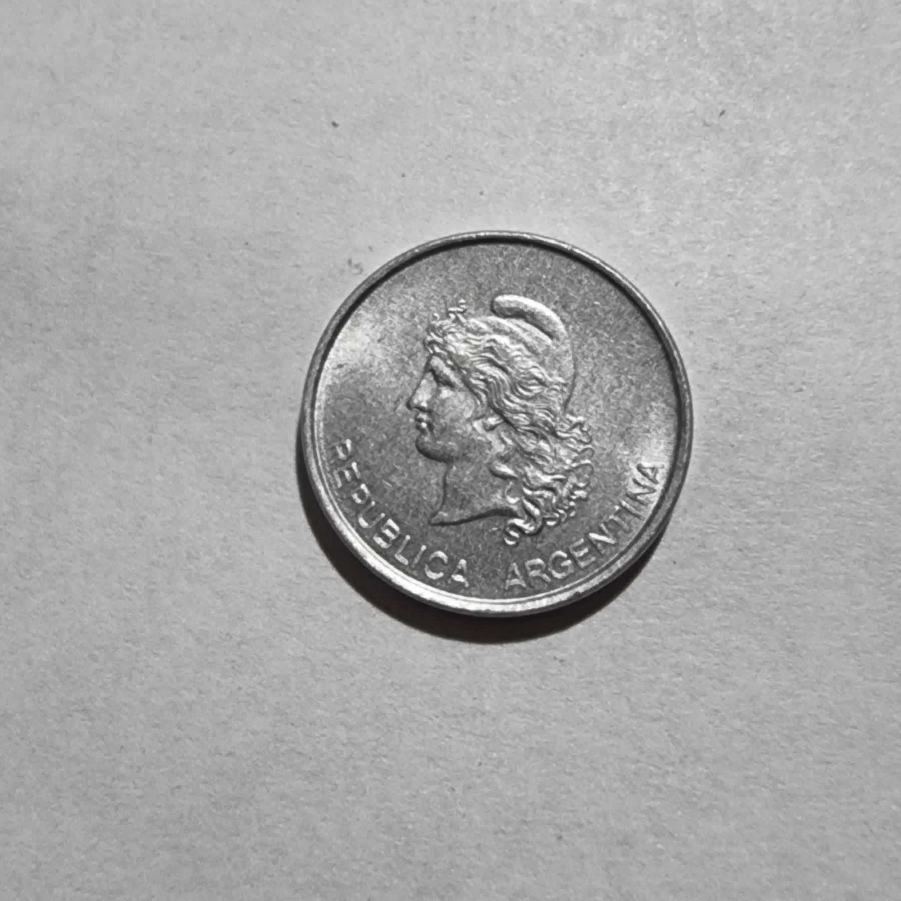 Anverso de 10 Centavos, 1983, Argentina
