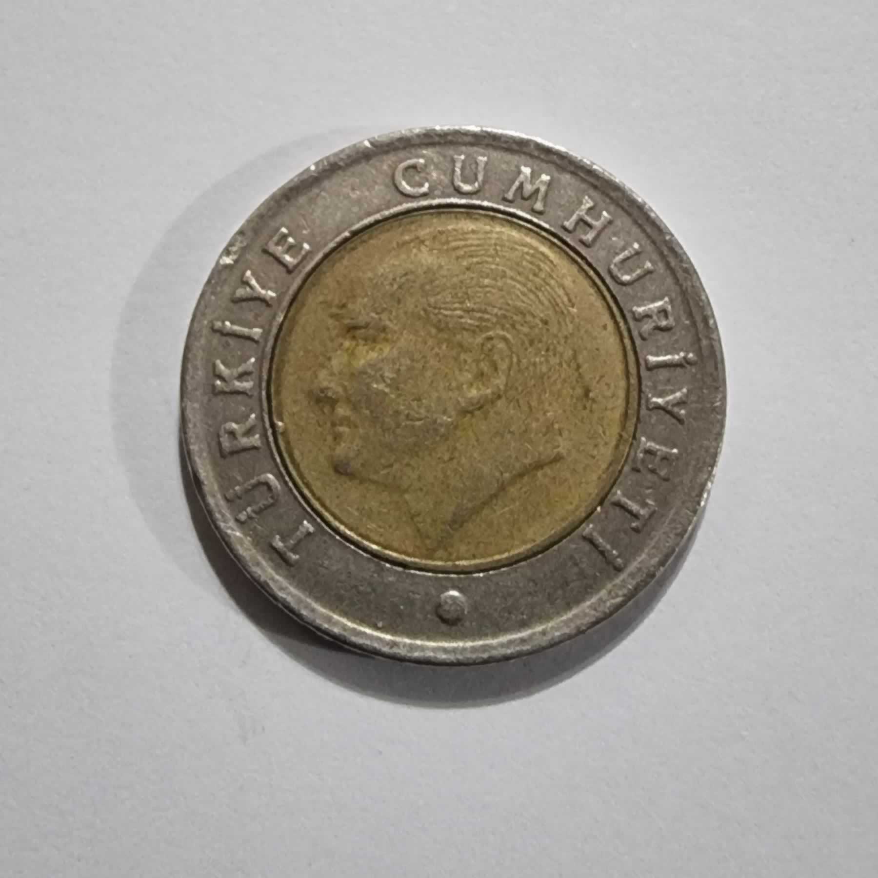 Anverso de 50 Kurus, 2012, Turquía