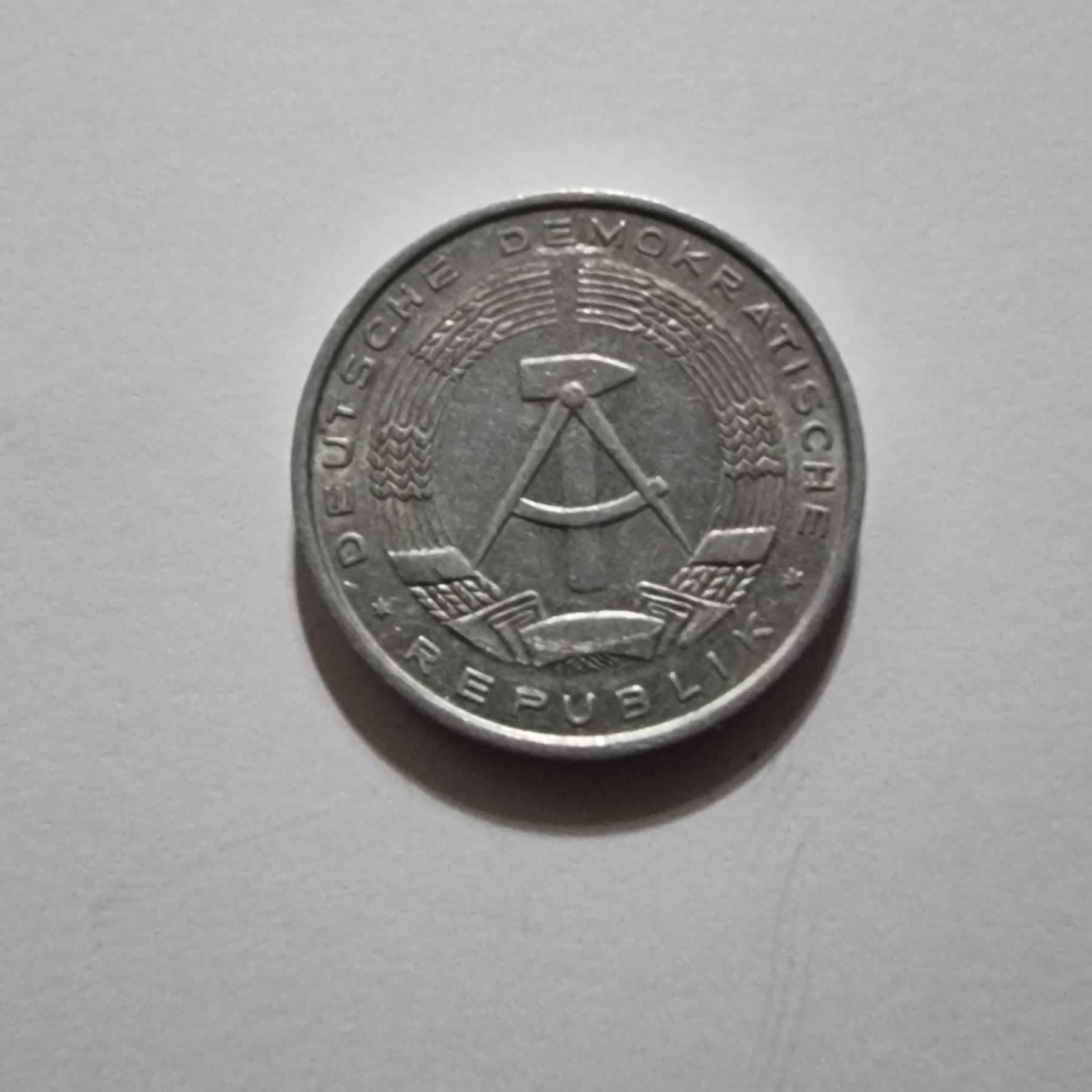 Anverso de 10 Pfennig, 1965 A