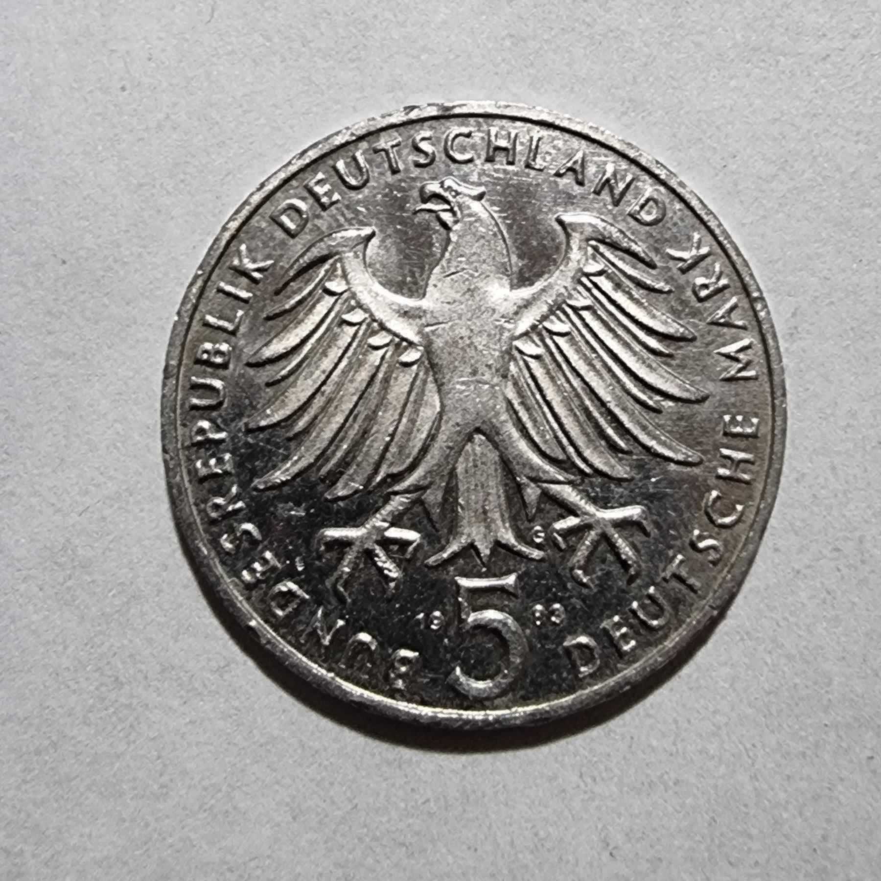 Reverso de 5 Mark, 1983 G