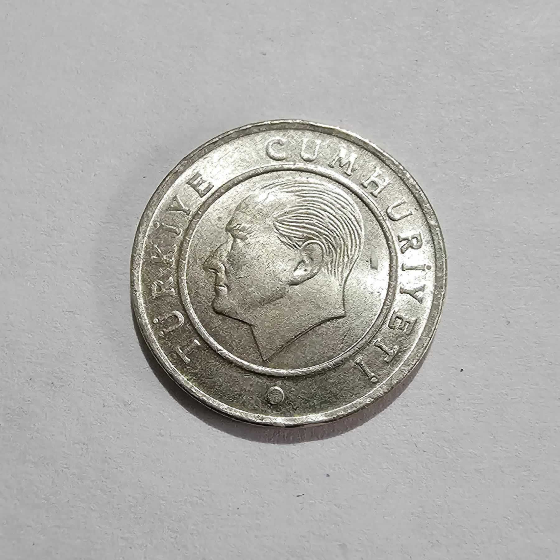 Anverso de 25 Kurus, 2015, Turquía