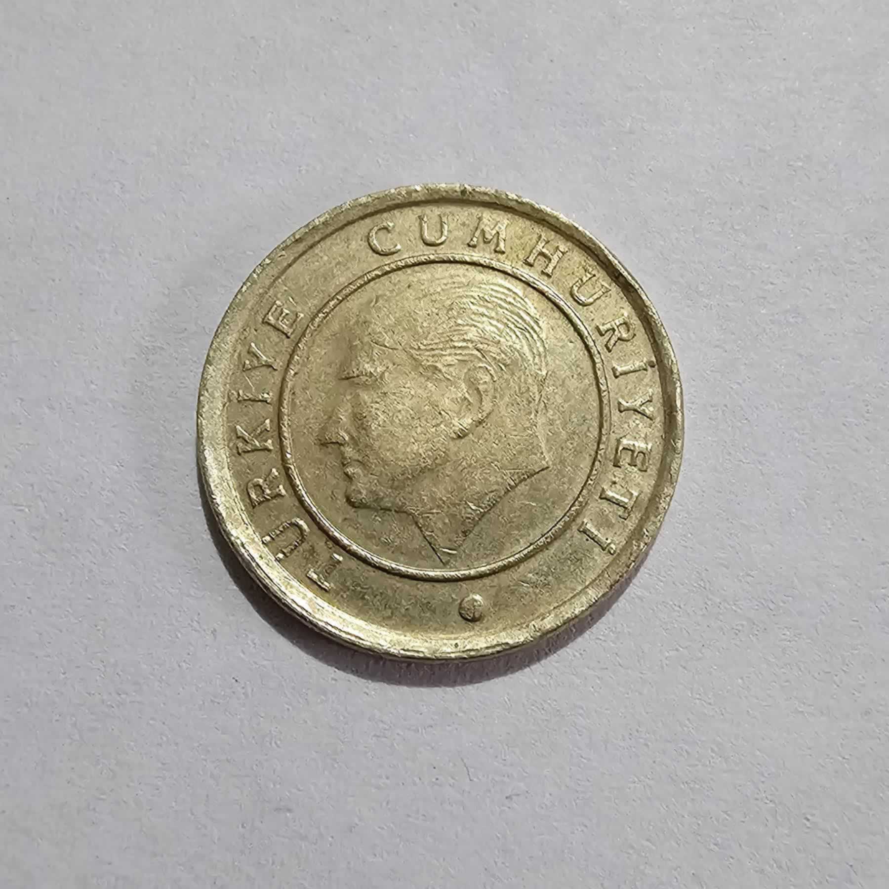 Anverso de 10 Kurus, 2014, Turquía
