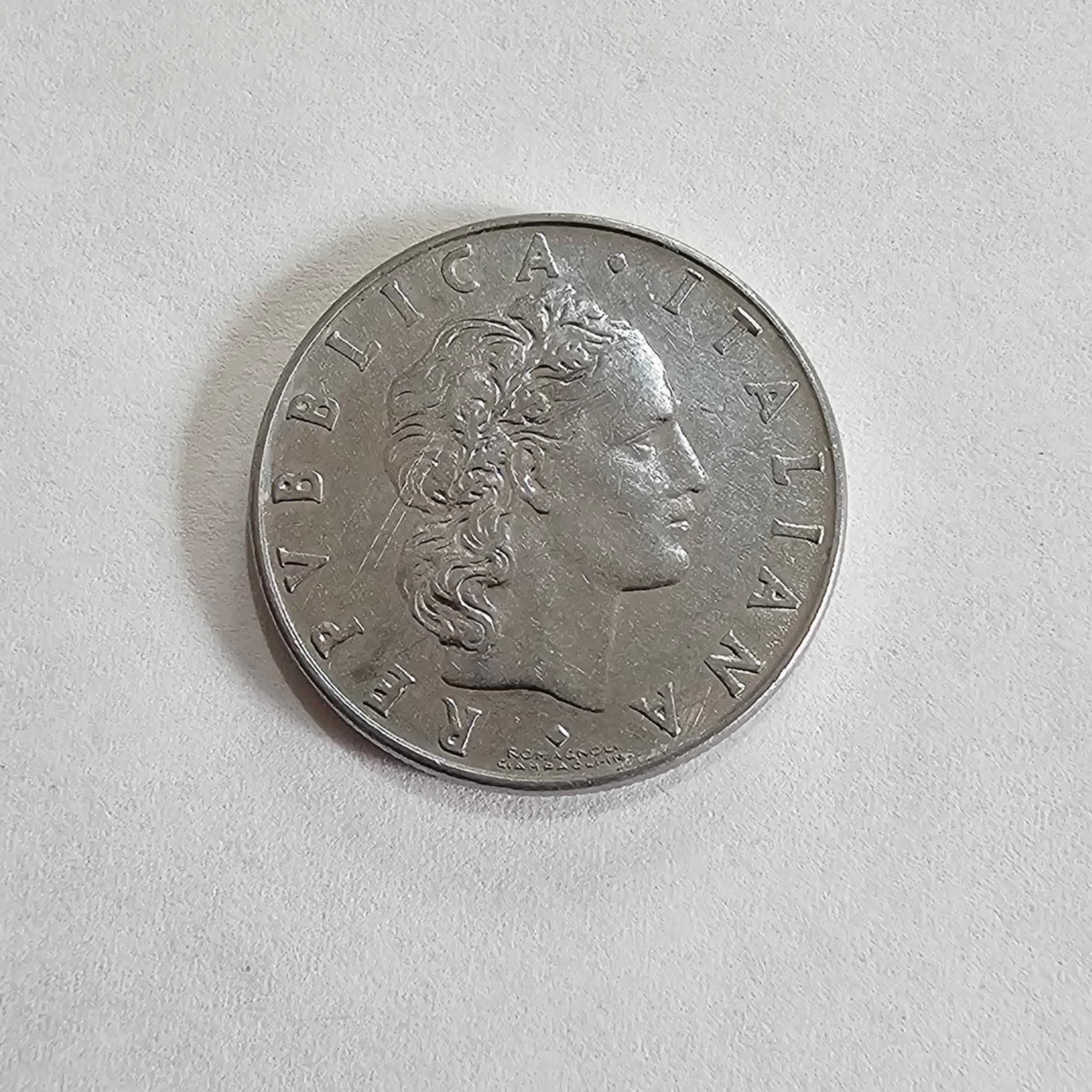 Anverso de 50 Liras, 1977 R