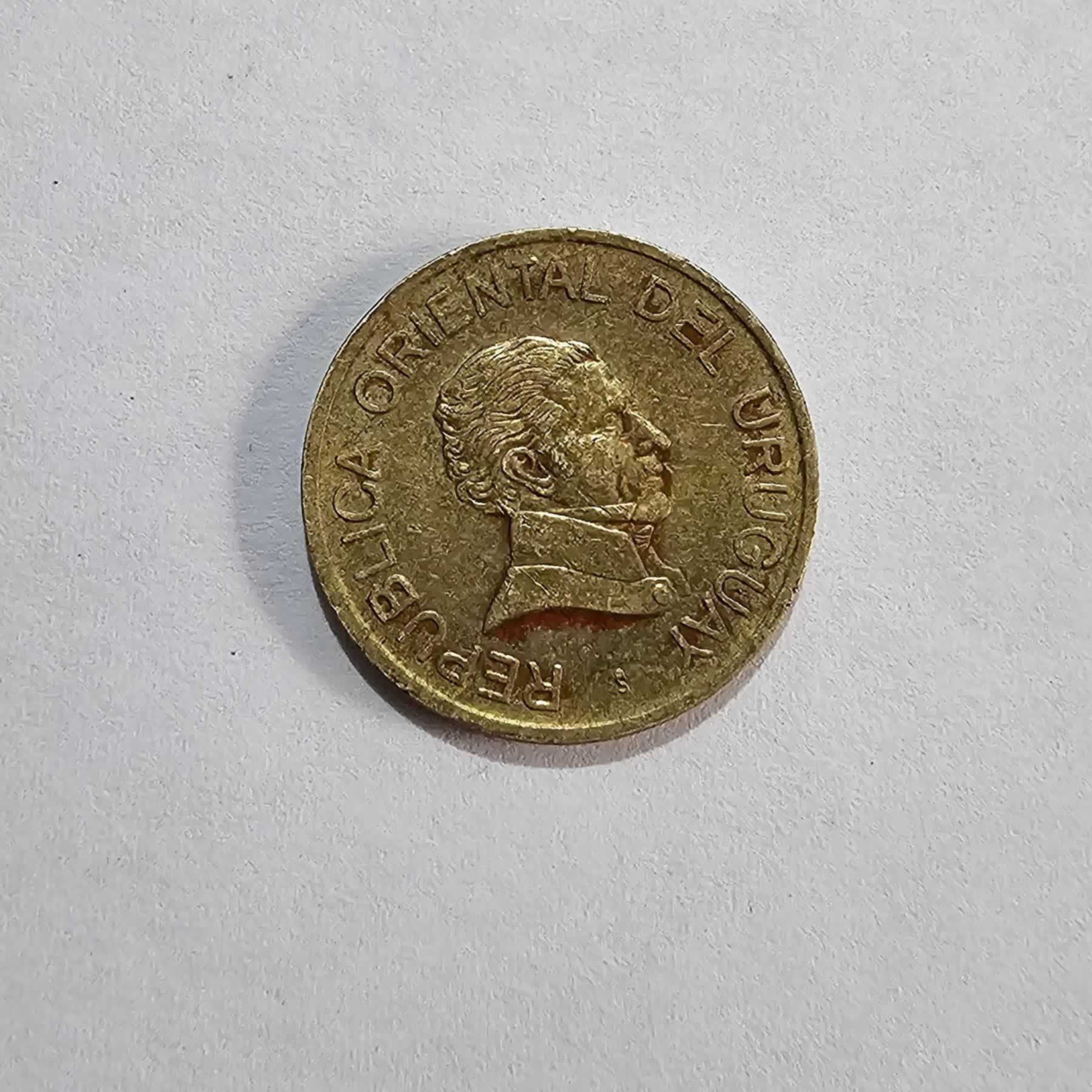 Anverso de 1 Peso, 2005 So
