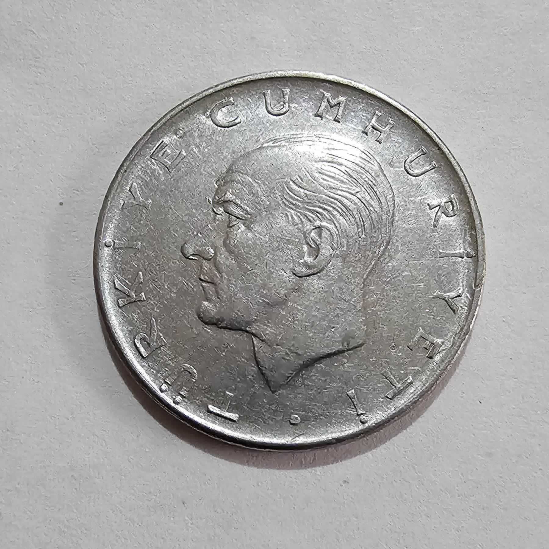 Anverso de 1 Lira, 1978