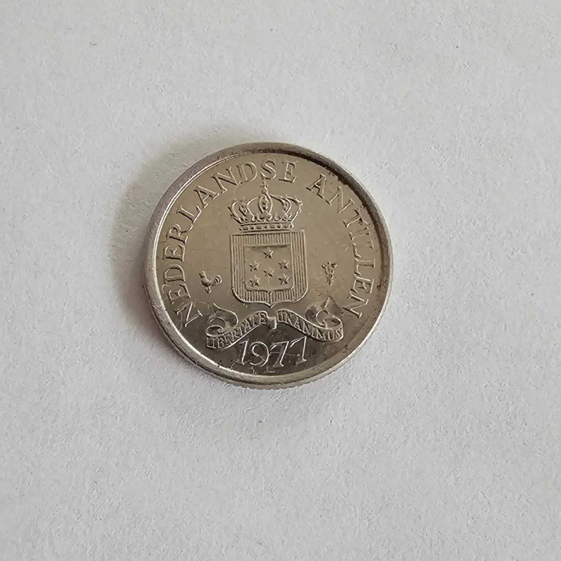 Anverso de 10 Centavos, 1977