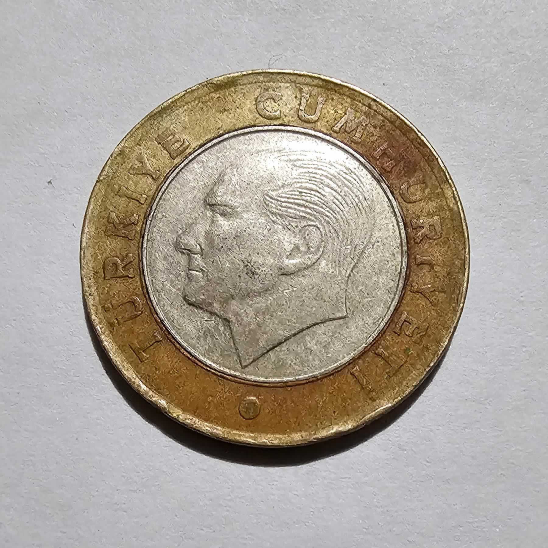 Anverso de 1 Lira, 2010