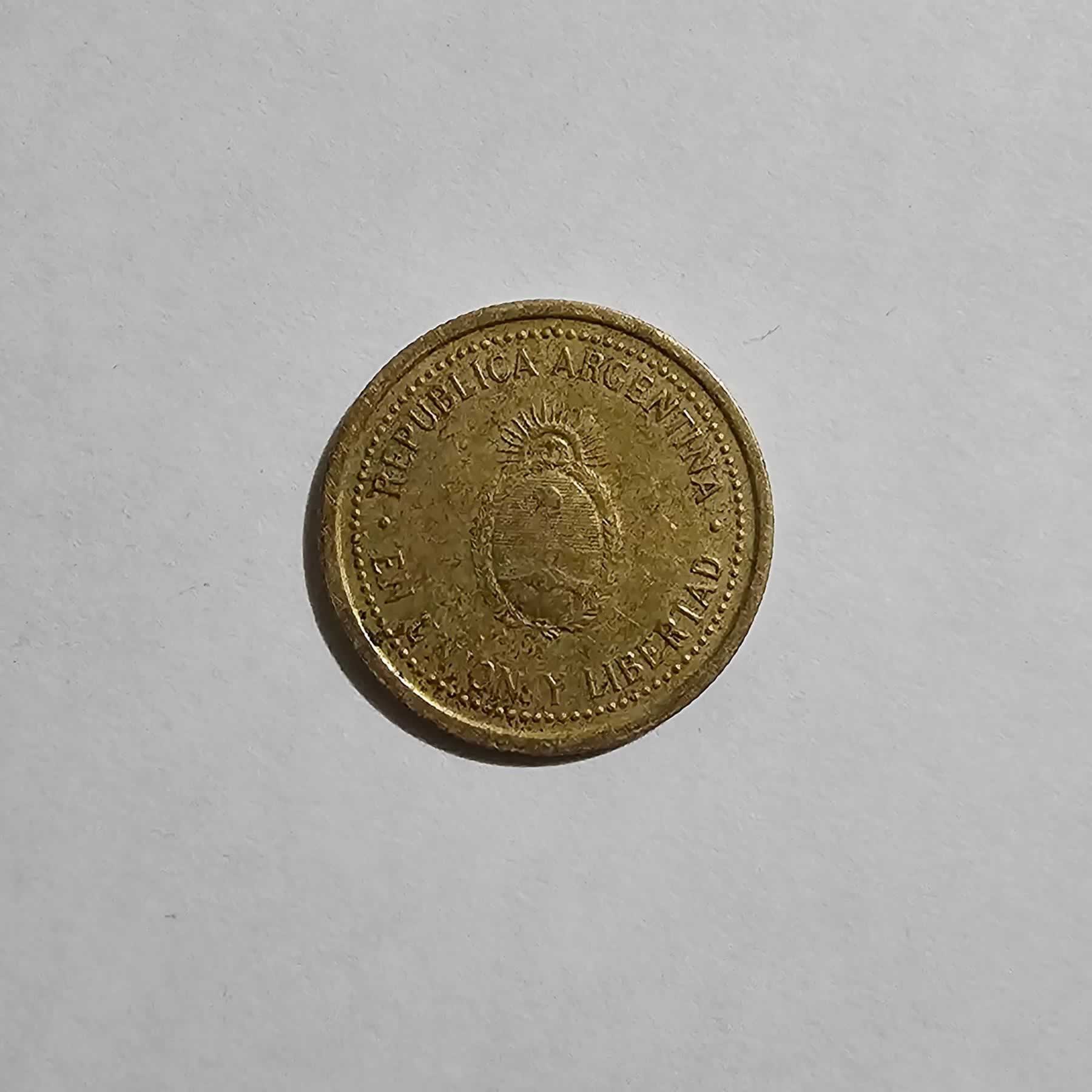 Anverso de 10 Centavos, 2005