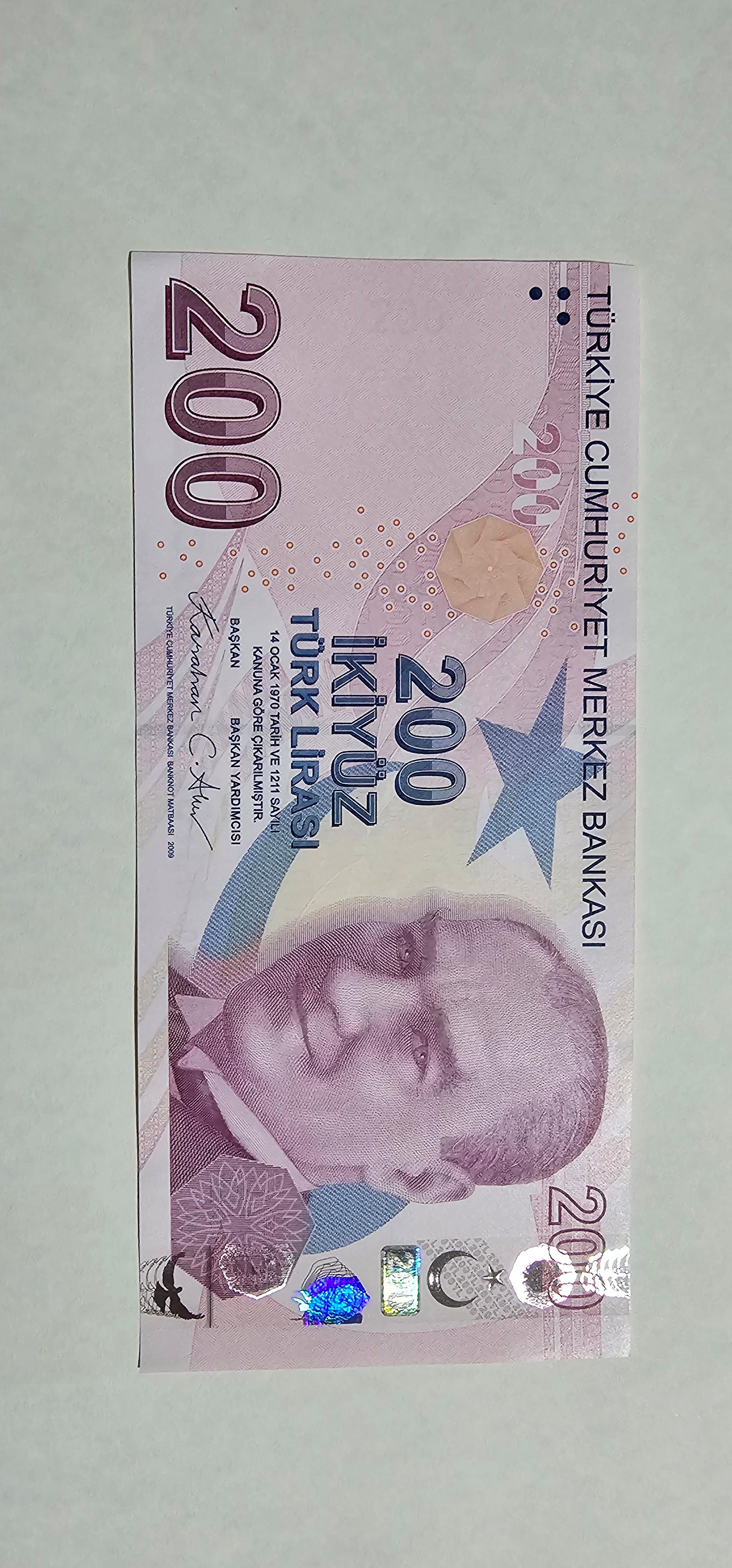 Anverso de 200 Liras, 2024