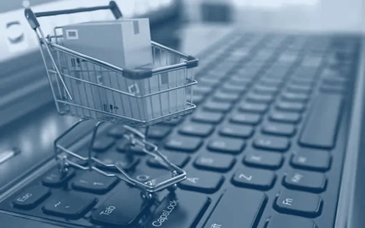 Online shopping from a phone with the basket open