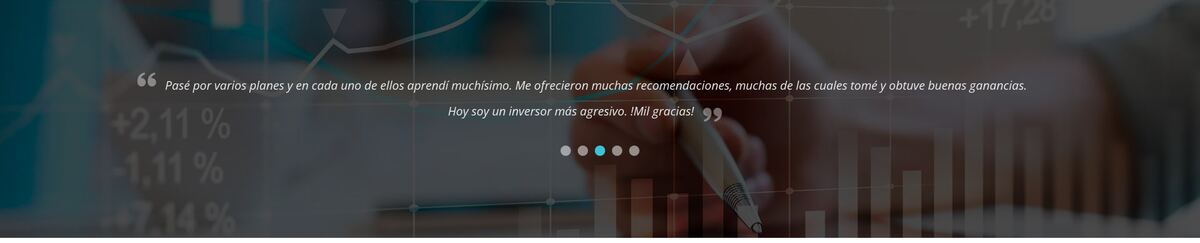 Testimonio de un cliente entre comillas dentro de un carrusel